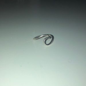 NWOT pura vida wave ring